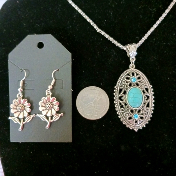 2 item-FAUX TURQUOISE & FLOWER GEMSTONE SILVERTONE NECKLACE & SUNFLOWER EARRINGS - Picture 4 of 10